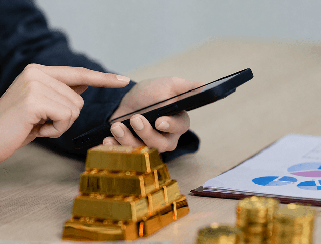 Investors Buy Physical Gold